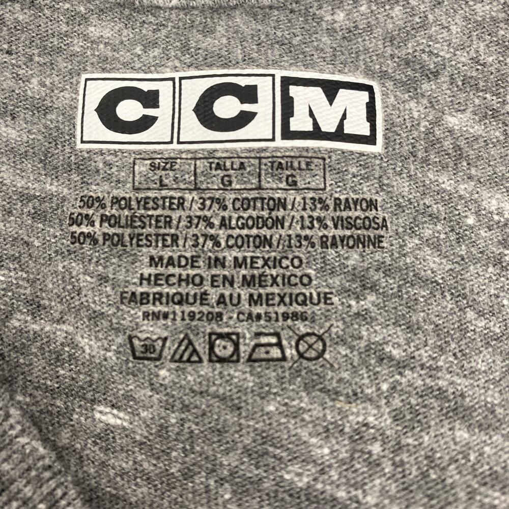 CCM Chicago Blackhawks Hockey Long Sleeve T-shirt NHL Size Large - Picture 6 of 6